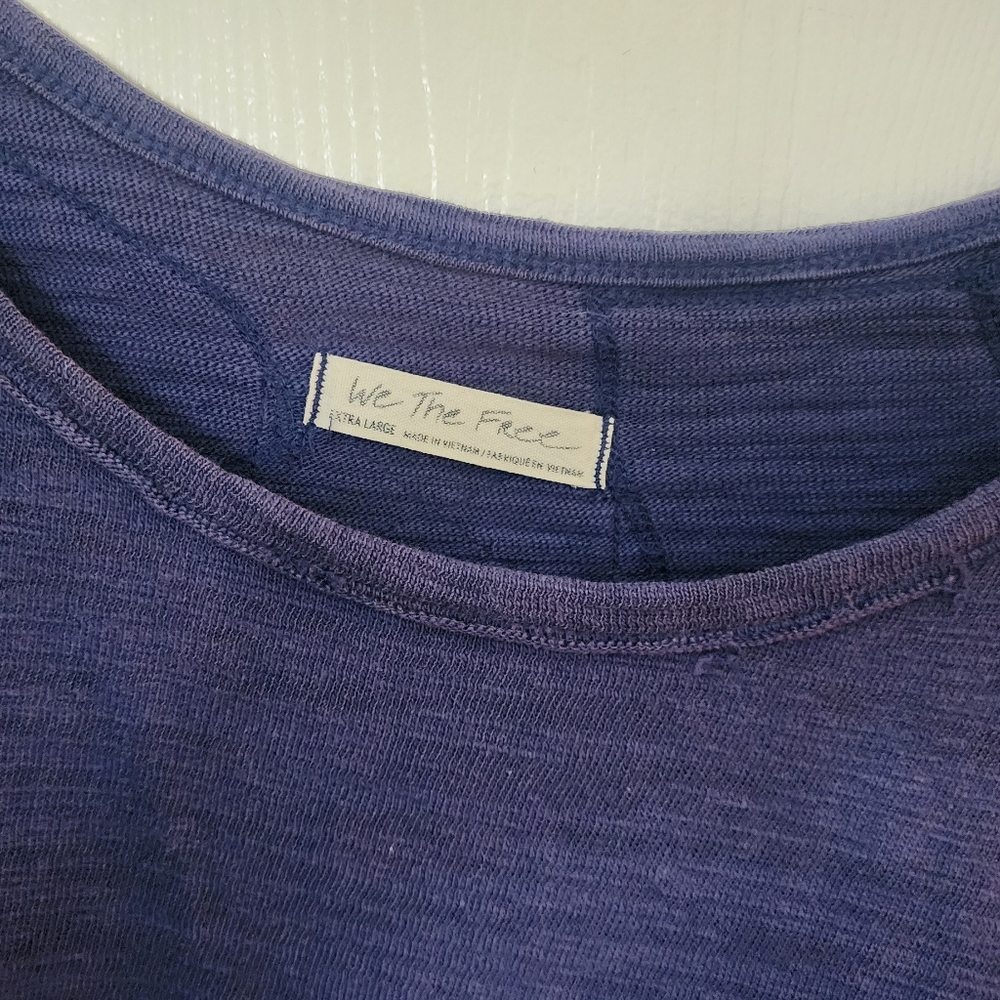 Long sleeve distressed style sweatshirt bluish purple color - Picture 3 of 3